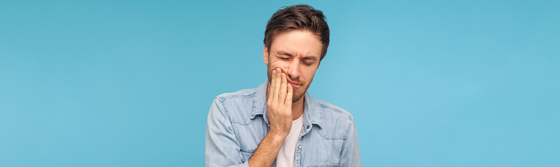 The Causes, Symptoms, and Treatment of Tooth Infection 
